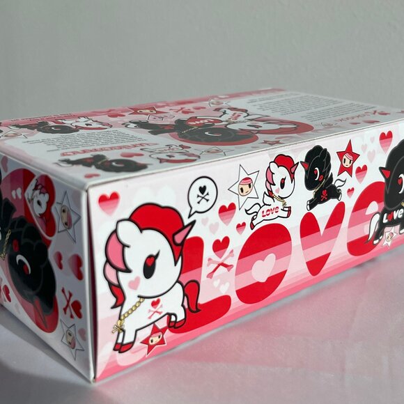 Rare Tokidoki Unicorno 2016 or 2017 Love Valentine 2 Pack Exclusive New in Box - Picture 5 of 6